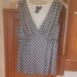 Max Edition Black and White Women's Top